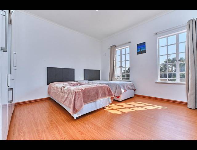 4 BEDROOM HOUSE FOR SALE IN BENMORE GARDENS